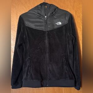 The North Face Women’s Black Hoodie Fleece